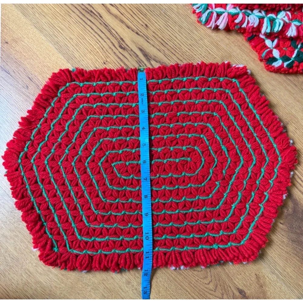 Vintage Handmade‎ Loom Woven Christmas Placemats Red Green Crochet Reversible